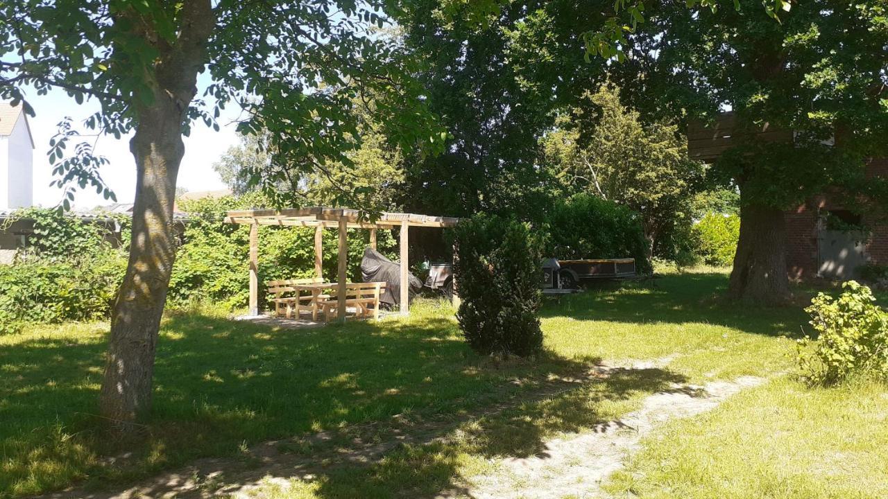 Stellplatz Am Alten Bahnhof Otel Tribsees Dış mekan fotoğraf