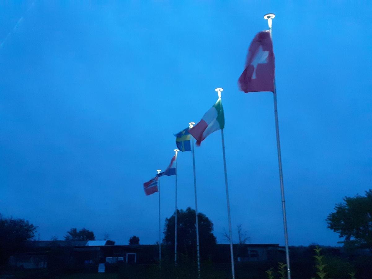 Stellplatz Am Alten Bahnhof Otel Tribsees Dış mekan fotoğraf